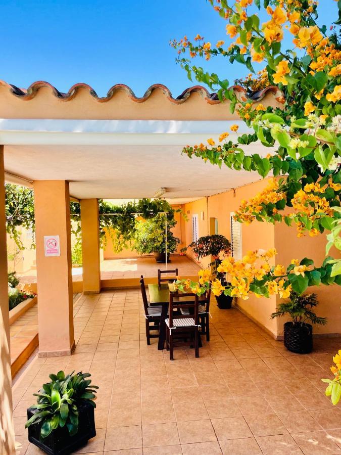 Villa Con Piscina Gigante Sant Francesc de s'Estany Exterior photo