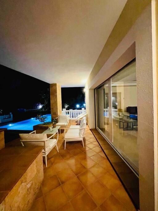 Villa Con Piscina Gigante Sant Francesc de s'Estany Exterior photo