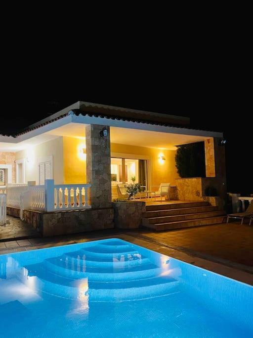 Villa Con Piscina Gigante Sant Francesc de s'Estany Exterior photo