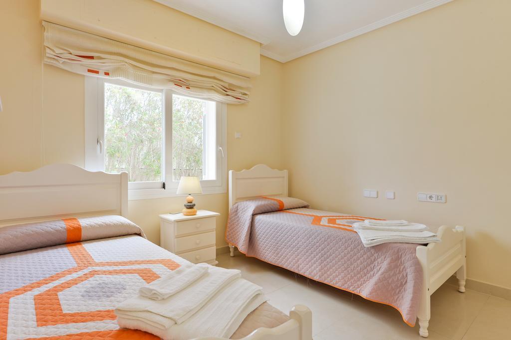 Villa Con Piscina Gigante Sant Francesc de s'Estany Room photo